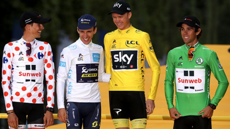  4. Три от четирите фланелки са спечелени от колоездачи от англоговорящи страни Носителят на жълтото трико Кристофър Фруум, както и носителят на бялото Саймън Йейтс са от Великобритания, докато със зеленото трико Майкъл Матюс е представител на Австралия.