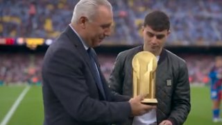 Стоичков с Роналдиньо, Меси и още звезди във видео за новия екип на Барса