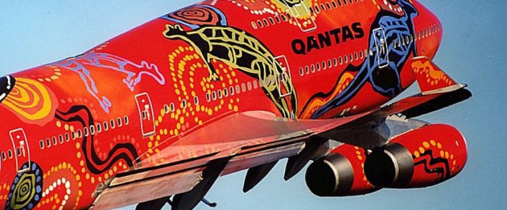 Airline Safety - Qantas Airlines Paint Job