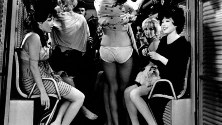 "Сладката Ирма" (Irma la Douce, 1963) Шърли Маклейн е номинирана от Академията за най-добра актриса за главната роля в този филм. Тя играе лекомислена парижка проститутка. Филмът е адаптация на режисьора Били Уилдър по френски мюзикъл. Тази романтична комедия е за всички, които смятат "Мулен Руж" за твърде сериозно заглавие
