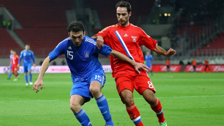 Гръкът Василис Торосидис все още превъзхожда младия бразилец Данило като десен бек