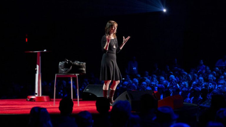 Сюзън Кейн говори за силата на интровертите за TED през 2012 година. Снимка: TED talk