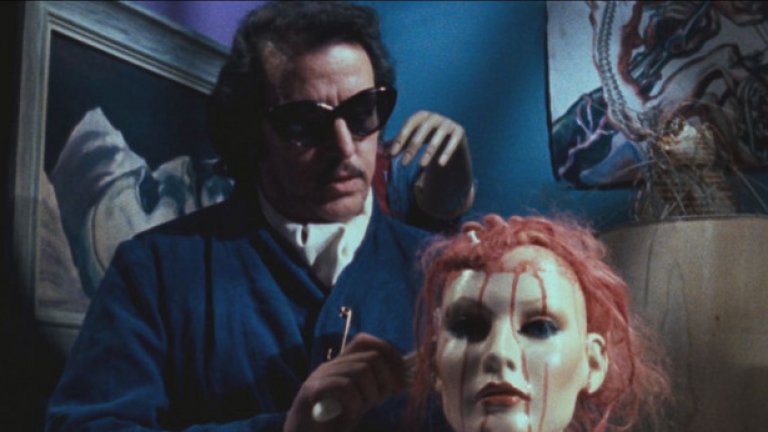 Maniac (1980) 
Безброй филми са снимани в Ню Йорк, но малко се възползват от града така, както тази нискоюджетна класика. В нея побъркан убиец скалпира жертвите си и украсява с лицата им многобройната си колекция от манекени вкъщи.
Вероятно след като се запознаете с продукцията, няма да искате да посещавате метростанция в Манхатън по тъмно, но рискът си заслужава. Само задължително трябва да гледате оригинала, а не римейка с Илайджа Ууд от 2012 г.