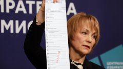 Междувременно в последния момент тече масова смяна на членове на секционни избирателни комисии