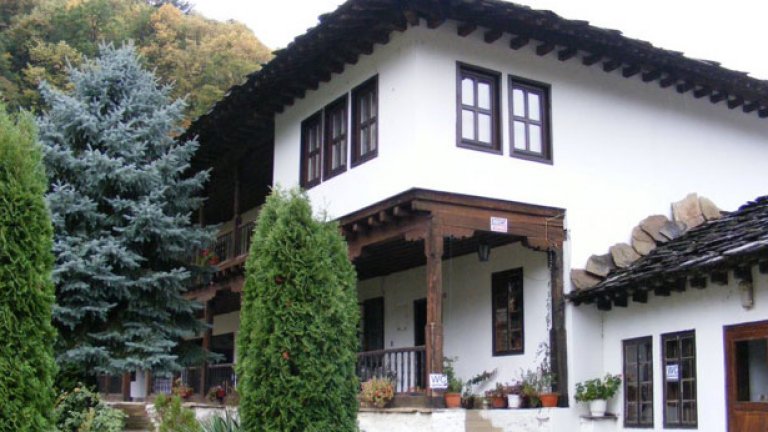 С деца на Балкана