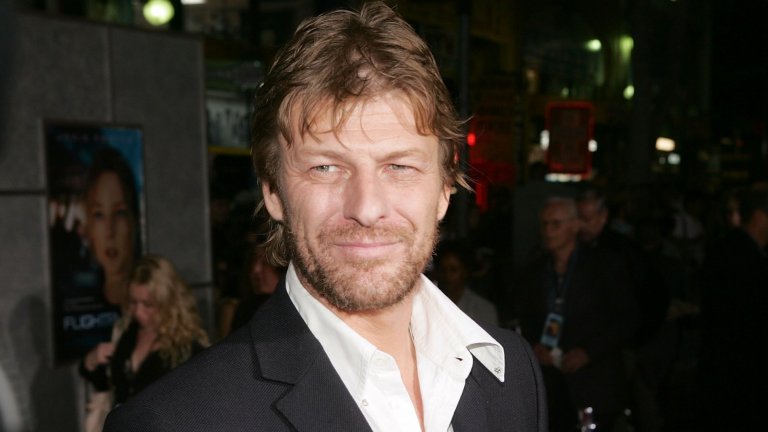 Шон Бийн”
Актьорът, известен с ролята на Боромир от "Властелинът на пръстените", споделя пред "Мирър", че е наследил страха от летене от родителите си. Помагат му обаче дългите и чести полети до Нова Зеландия, където се снима трилогията и постепенно свиква. Има обаче проблем и с хеликоптери и не се чувства комфортно при турбуленция. 
При снимките обаче се ползват доста хеликоптери из планинската Нова Зеландия, затова веднъж Бийн отказва да лети и ползва лифт, а след това прави и преход до снимачната площадка в сценичния си костюм, заедно със щита, бронята и меча.