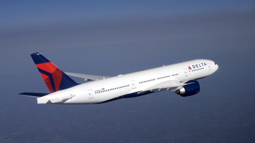 Delta Air Lines Boeing 777-200LR in flight