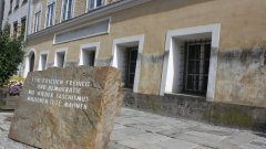 Вътрешният министър на Австрия  Волфганг Соботка не вижда смисъл от запазването на родното място на Хитлер
