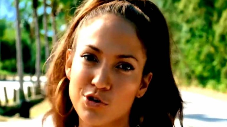 Дженифър Лопес - Love Don't Cost a Thing
По онова време Дженифър Лопес беше на върха на славата си - и в музикален, и в актьорски план, а тази песен, поръсена с обилно количество захар, беше едно от най-добрите ѝ неща за годината. Днес си спомняме за парчето с лека до умерена носталгия.