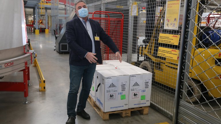 Ген. Мутафчийски иска ваксинационните центрове да работят до 22 часа при нужда