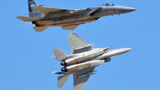 1024px-RAR2009_-_F-15_Formation