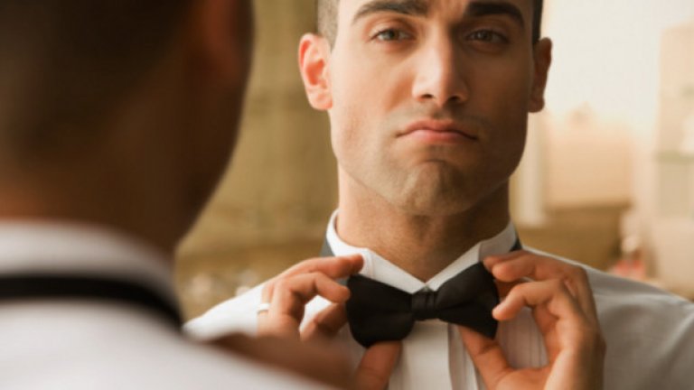 Стилният мъж личи в тълпата не само заради външния си вид, но и заради "мириса" на увереност и чар, който оставя след себе си