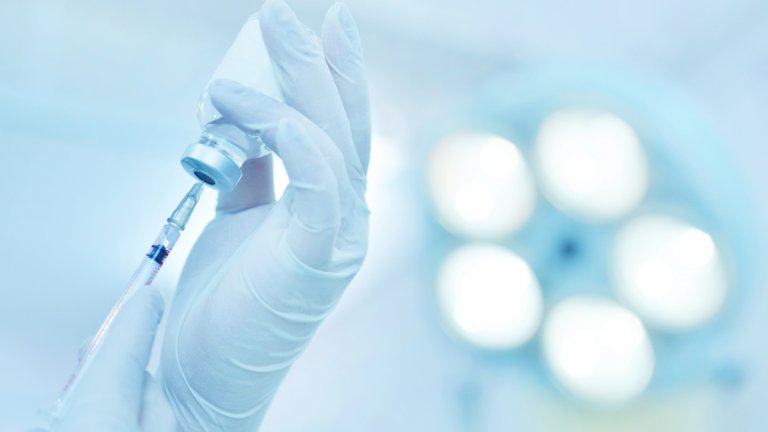 Доц. Петрова уточни, че за завършване на фаза 1 на клиничните изпитания са необходими 300 хил. лева