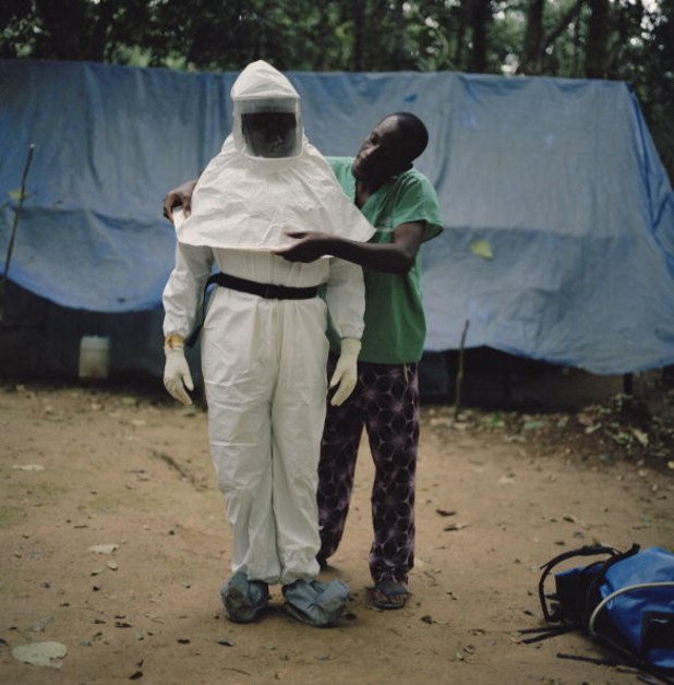 Защитното облекло, което носят екипите, Конго