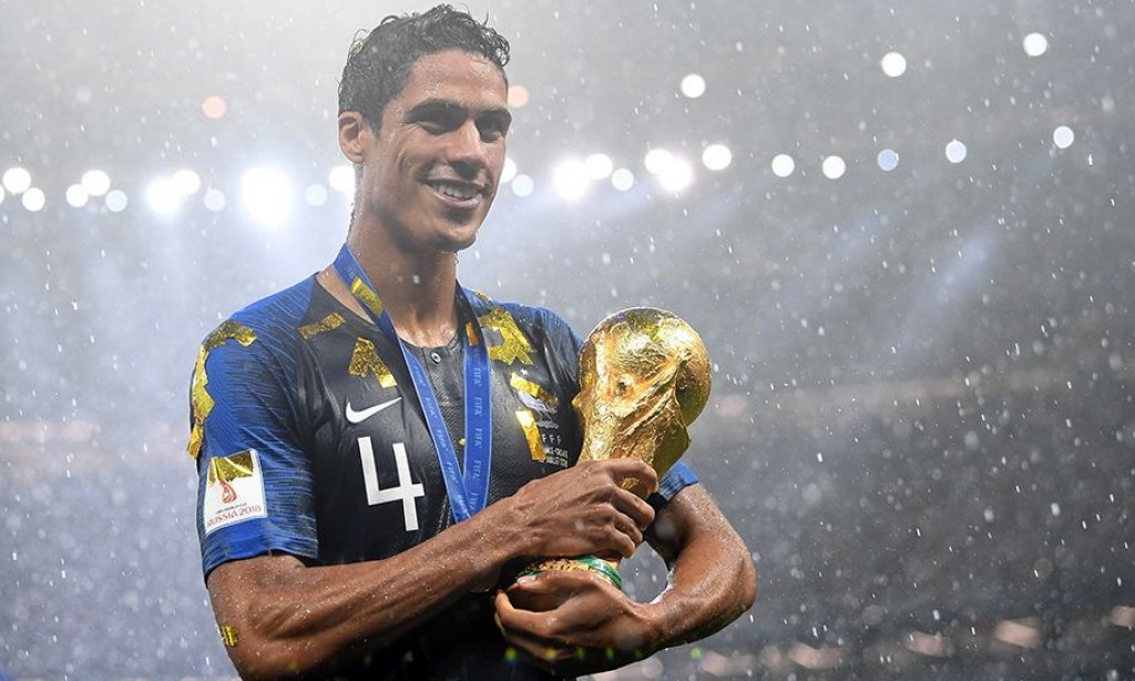 Кой ще е 10-ият? Само 9-има са печелили световната титла и ШЛ в един сезон