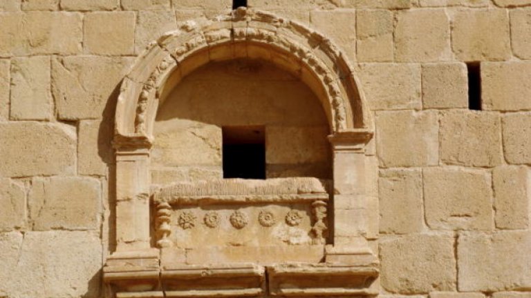 Детайл от гробницата на Елахбел