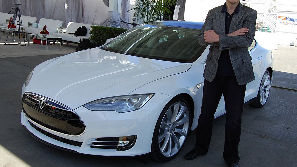 Elon_Musk,_Tesla_Factory,_Fremont_(CA,_USA)_(8765031426)