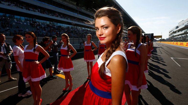 Защото нашите са най-красиви: Русия иска връщане на момичетата във Формула 1