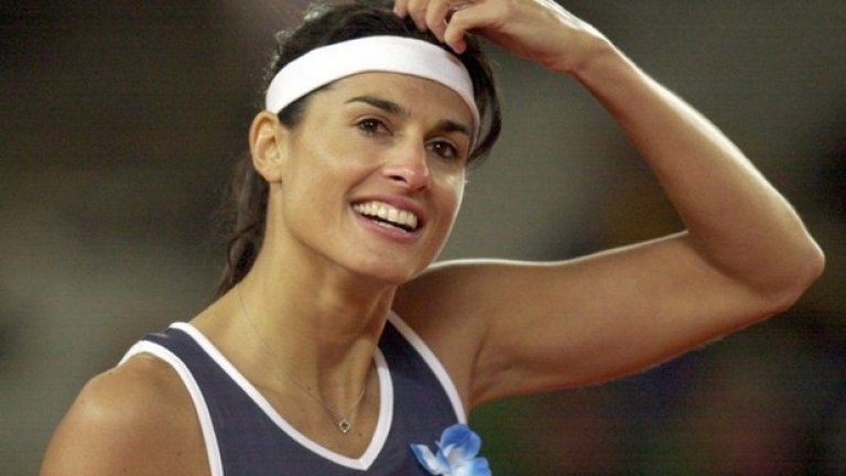Габриела Сабатини
Бивша аржентинска тенисистка. Сабатини спечели US Open 1990 и игра финал на Уимбълдън година по-късно.
