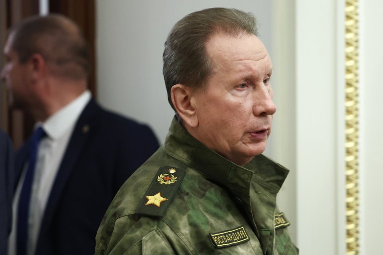 Виктор Золотов