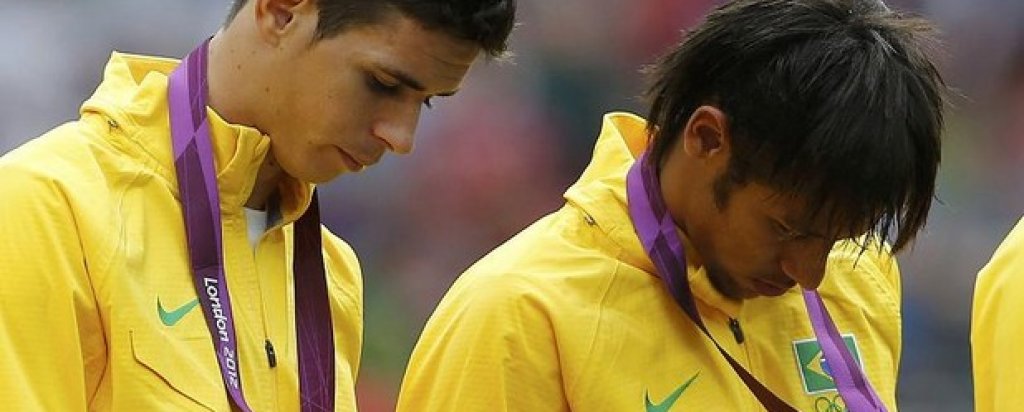 Неймар и Оскар бяха част от олимпиадата и преди 4 години в Лондон. Усилията им не стигнаха за историческа първа титла - във финала Бразилия отстъпи на Мексико. 