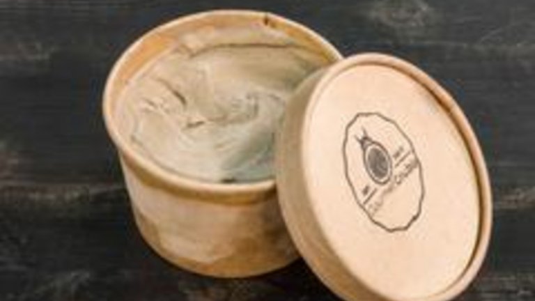 Вкусът допада на някои непредубедени клиенти повече, отколкото този на традиционния  сладолед. Ценни са и хранителните стойности на продуктите, тъй като насекомите имат високо съдържание на мазнини, протеини и минерали и не отстъпват на говеждото.