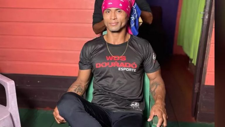 Той е Златната принцеска и иска да е първият гей, покорил UFC