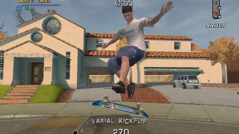 Tony Hawk’s Pro Skater 2
15 години изминаха от появата на тази игра, но тя си остава сред най-добрите в спортния жанр и една от най-високо оценяваните игри въобще. Tony Hawk’s Pro Skater 2 запали по скейтинга и хора, които допреди това не подозираха за съществуването на Тони Хоук и за възможните трикове на рампа.
Втората част от тази поредица (поредица, която по-късно беше развалена напълно) предлагаше извънземни трикове, възможност да свързвате различните си комбинации и така да умножавате многократно точките си, възможност да създадете собствен скейтър и да го развиете, да проектирате собствен скейт парк, както и маниакален саундтрак с лицензирани песни.
