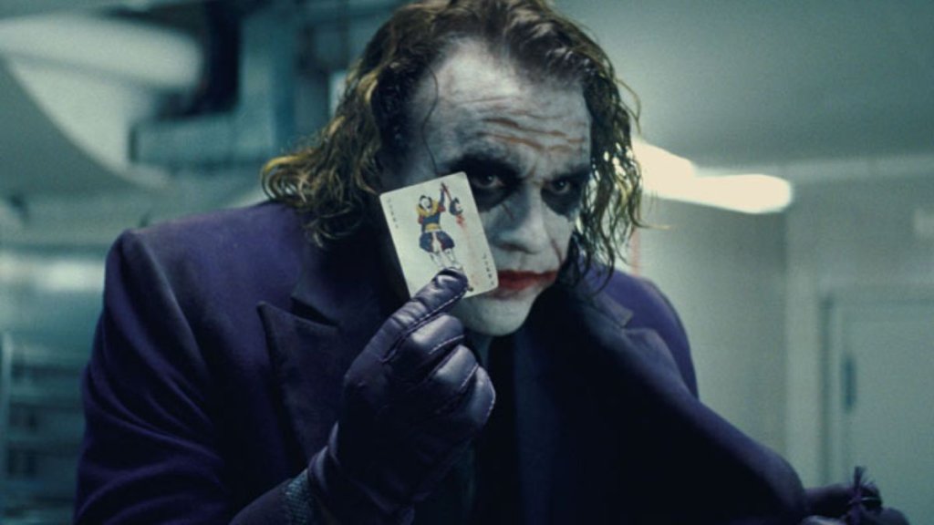 The Dark Knight, 2008 
Този филм е много повече от най-добрата адаптация на комикс. Крисчън Бейл е Батман, а Хийт Леджър създава култов образ на Джокера, който може да се сравнява с този на Джак Никълсън. Филмът е силен и заплетен трилър за супергеро