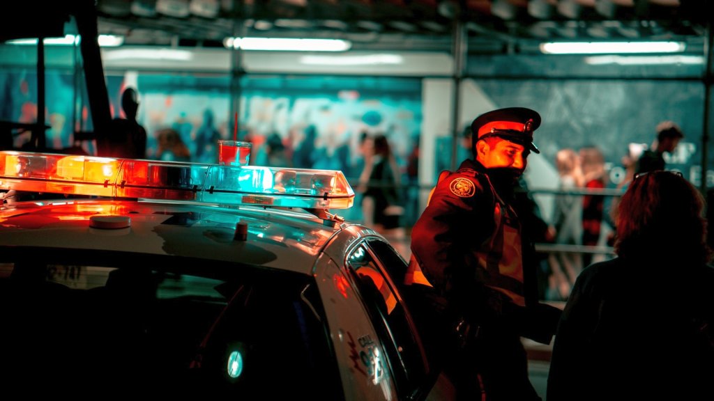 car-man-police-3042058
