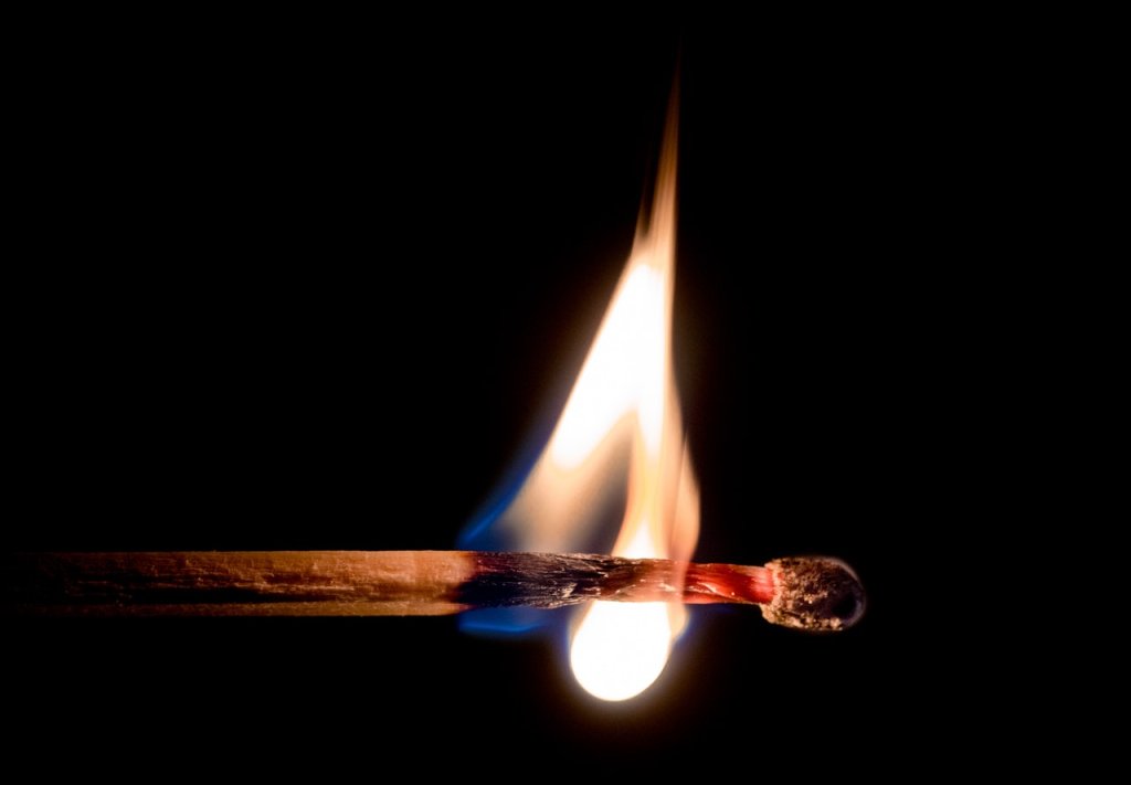 wood-fire-hot-glow-21462
