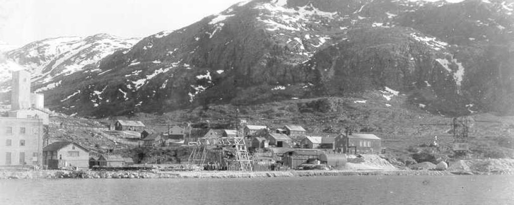 Cryolite_mine_ivgtut_greenland