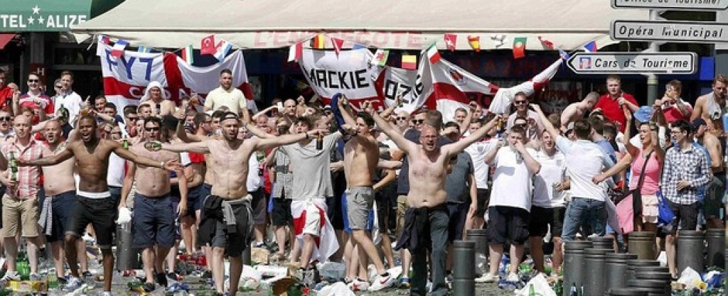 Кървави сблъсъци между фенове на Англия и Русия преди мача