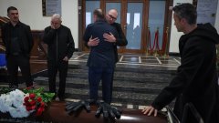 Стотици изпратиха големия Джони Велинов