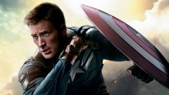 1. Крис Евънс като  Стив Роджърс/Капитан Америка в шест филма - от Captain America: The First Avenger (2011) до Avengers: Infinity War (2018) 

Видят ли лицето на актьора Крис Евънс, зрителите веднага се сещат за Капитан Америка. И няма как да е иначе - той е основна част в много от филмите на Marvel вече 7 години. На екран героят на Евънс претърпя множество трансформации - от хилав новобранец се превърна в напомпан супервойник, събуди се в бъдеще, което не познава, бори се срещу терористи, суперзлодеи, правителството, дори един от най-близките си приятели. Но няколко години преди да стане Капитан Америка, Евънс опита да бъде друг супергерой...
