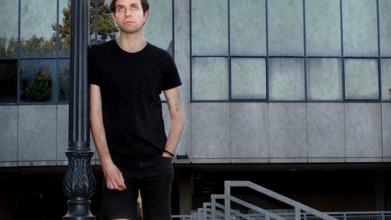 Стефан (китари и синтезатори).