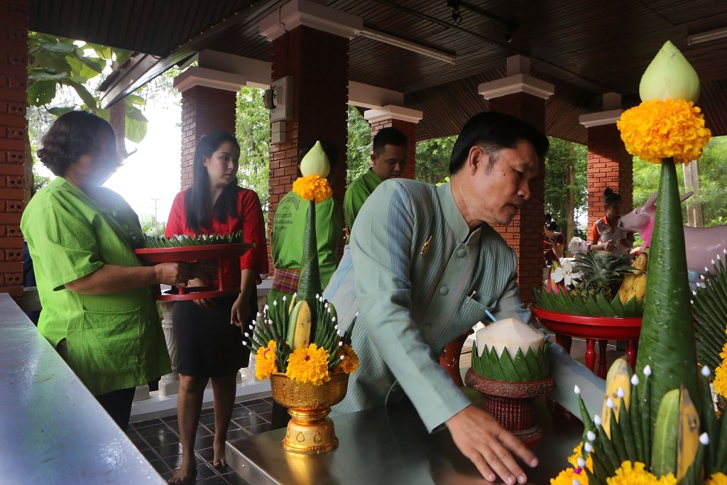 Locals Gather For Pu Sae Ya Sae Festival