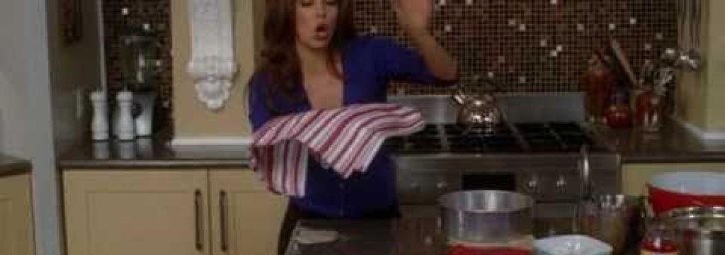 Към края на сериала, след като Карлос разбра, че Андрю прегазва майка му, Хуанита, в първи сезон, забрани на жена си да общува с Бри. Ситуация, в която в дома на Солис попадна парче от десерт на Бри, накара Карлос да се усъмни в Габи. За да се опита да му