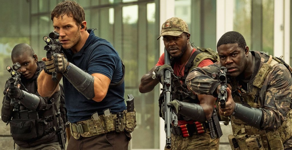 The Tomorrow War
Къде: Amazon Prime Video
Кога: 2 юли
За онези от вас, на които не им се ходи на кино, най-свежото предложение този месец на фронта на стрийминг платформите е The Tomorrow War с Крис Прат ("Пазителите на галактиката") и Ивон Страховски ("Декстър", "Историята на прислужницата"). Пътешественици във времето пристигат в 2051 г. и носят важно съобщение - че 30 години напред в бъдещето човечеството е във война с извънземни. При това губи тази война. Надеждата е хора от миналото да отидат в бъдещето и да се включат в тази битка. Дан Форестър (Крис Прат) се отзовава на това призив, за да може да има свят, в който дъщеря му да порасне.