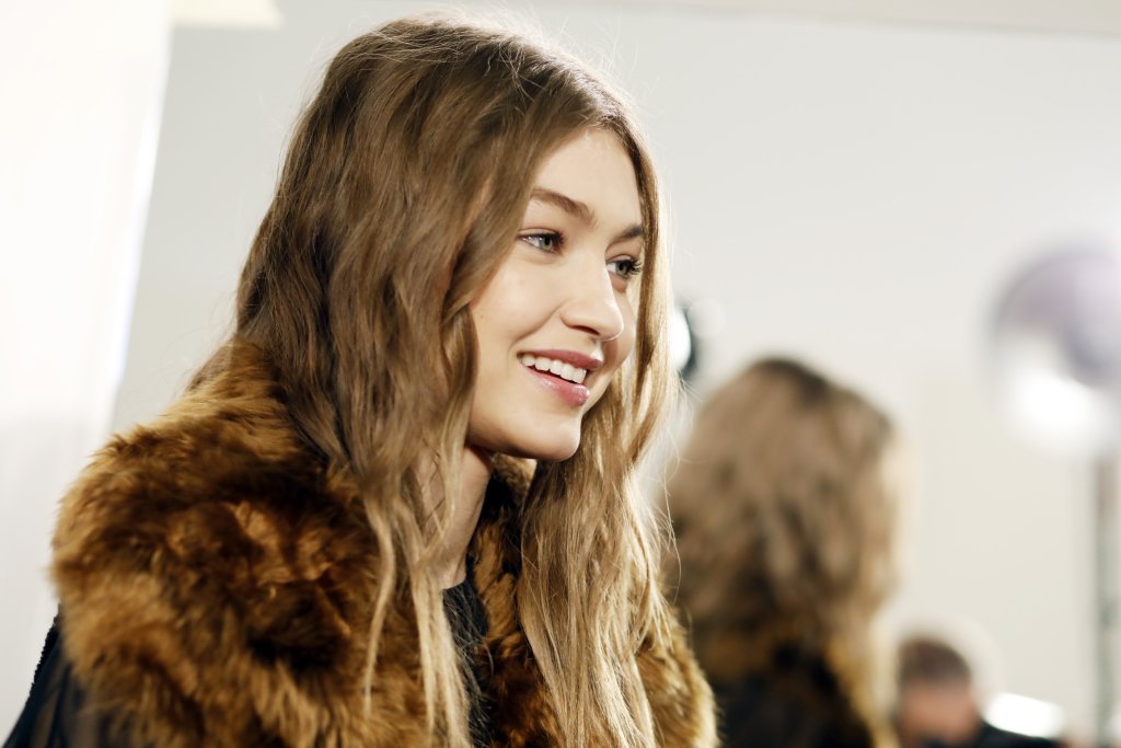 Fendi - Backstage - Milan Fashion Week Fall/Winter 2017/18