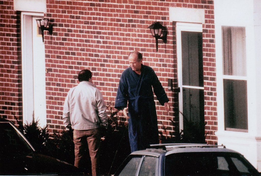 1280px-FBI_surveillance_photograph_of_James_J._Bulger_(r.)_and_Stephen_Flemmi_(l.)