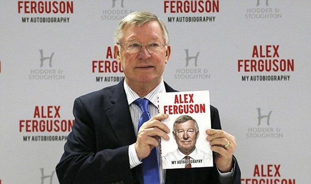 Сър Алекс напусна Юнайтед и няколко месеца по-късно издаде скандална книга.