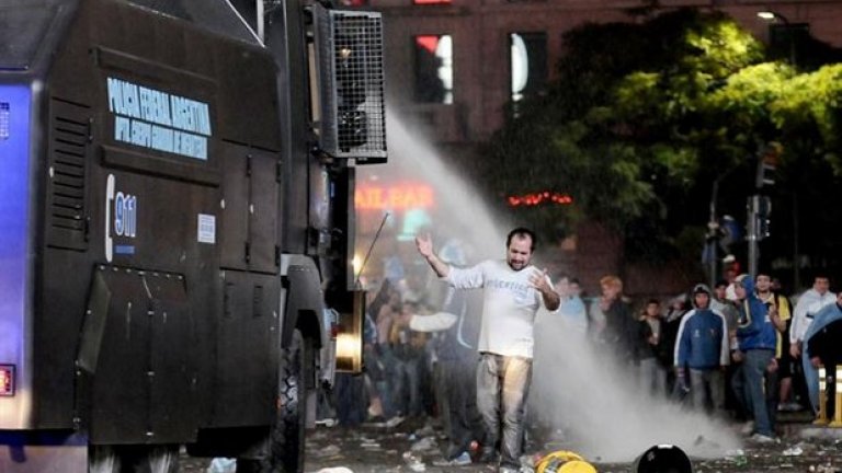 60 арестувани в Буенос Айрес след загубата
