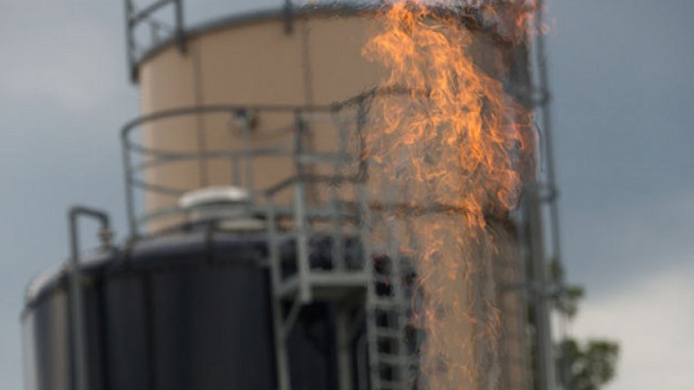 За откриване на нови източници на енергия някои гледат нагоре към Слънцето, а други надолу – като например Исландия, лидер в използването на геотермална енергия