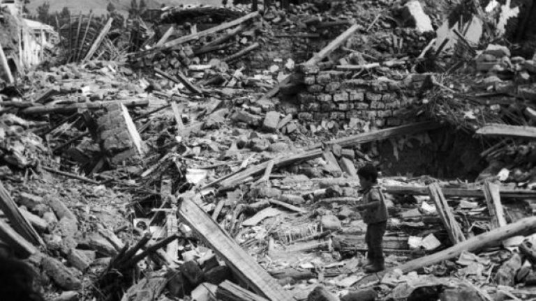 Земетресението в Перу през 1970 поразява перуанските райони на Анкаш и Ла Либертад на 31 май 1970. Трусът трае 45 секунди и е с епицентър 25 км от перуанския бряг в Тихия океан. Магнитутът му е от 7.9 до 8 по Рихтер. Загиват 66 000 души