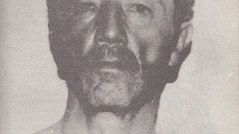 3. Даниел Камарго Барбоса

Убийствата, които тежат на съвестта му (въпреки, че надали има подобна) са между 72 и 150. Неговият "трудов стаж" продължава около 12 години. Жертвите са предимно малки момичета - осем-девет годишни - от родната му Колумбия, както и от Еквадор. 

През 1974-та той е вкаран в затвора за първи път и е обвинен за изнасилването и убийството на 9 годишно момиченце. Осъден е на 25 години. Барбоса успява да избяга през 1984-та година и започва отново да избива. Две години по-късно отново е арестуван.

Както често се случва в затвора - той намира смъртта си на 13 ноември 1994-та, прободен от нож от затворник, който се оказва браточед на една от жертвите на Барбоса.