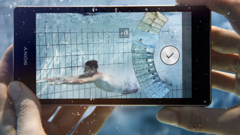 Добра камера и възможност за работа под вода - плюсовете на Xperia Z са запазени и доразвити