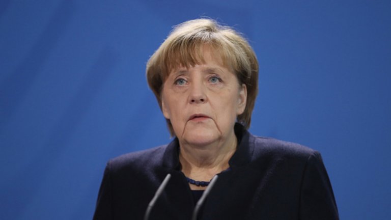рябва да приемем, че става дума за терористична атака" - заяви германският канцлер Ангела Меркел в специално петминутно изявление, във връзка с атаката на Брайтшадплац в Берлин