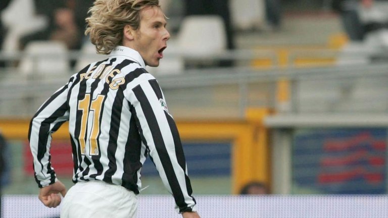 Павел Недвед внесе цвят в черно-бялата приказка на Юве