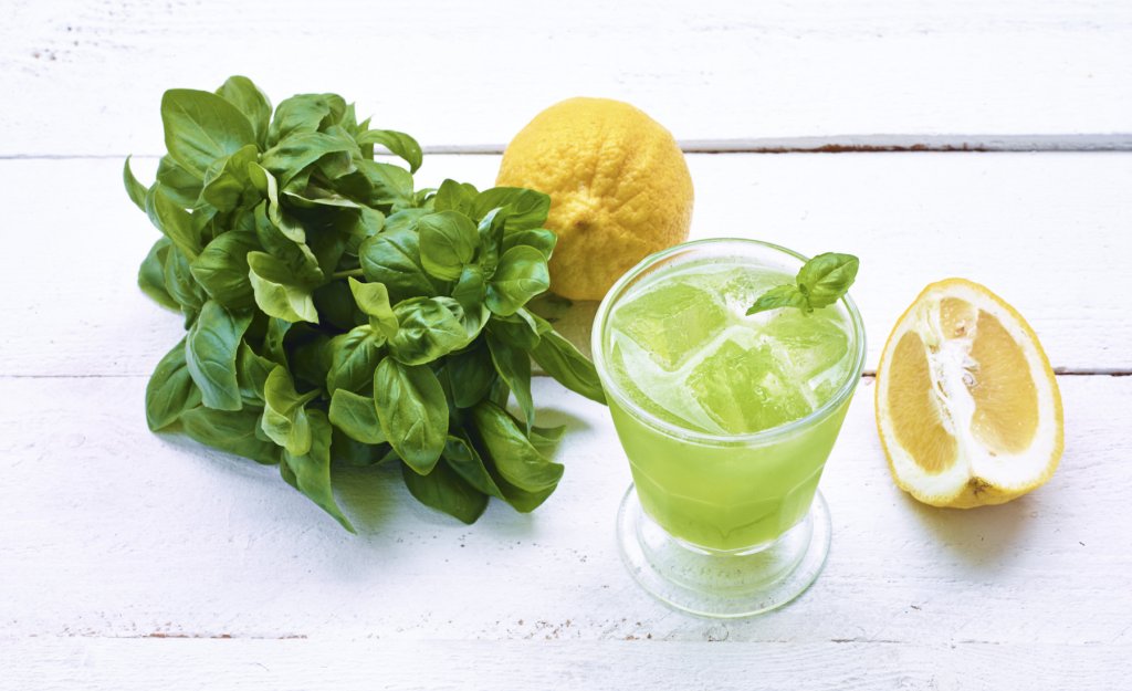 GIN BASIL SMASH